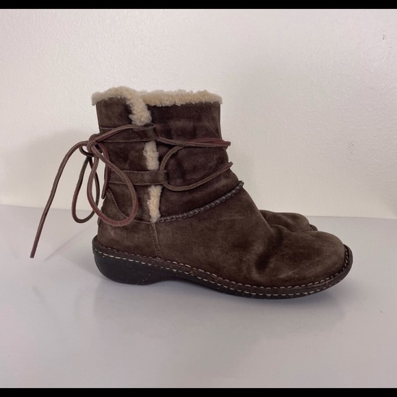 UGG Brown Leather Suede Lace Up Back Booties GUC - Picture 4 of 8